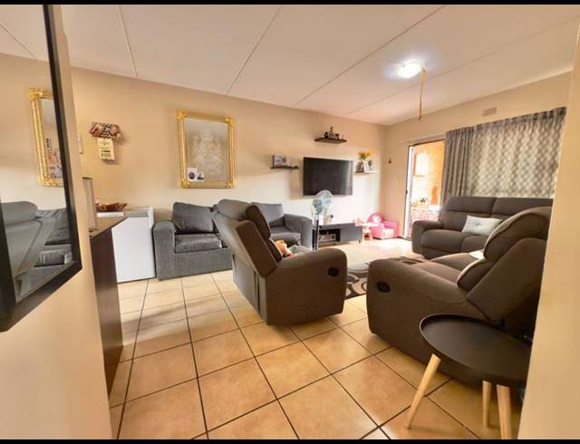 2 BEDROOM APARTMENT FOR SALE IN SONNEVELD